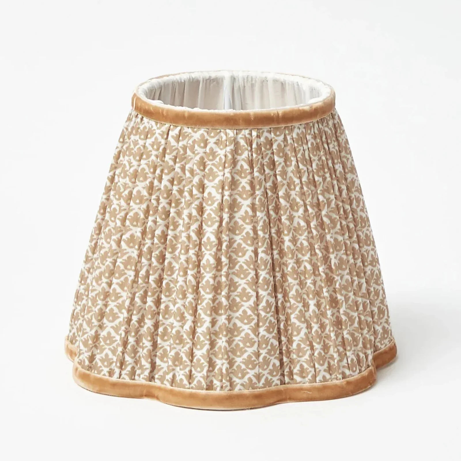 PUTTY LOTUS LAMPSHADE